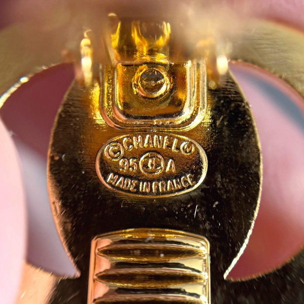 CHANEL Classic Vintage 1995 Crystal CC Turnlock Earrings - Picture 6 of 6